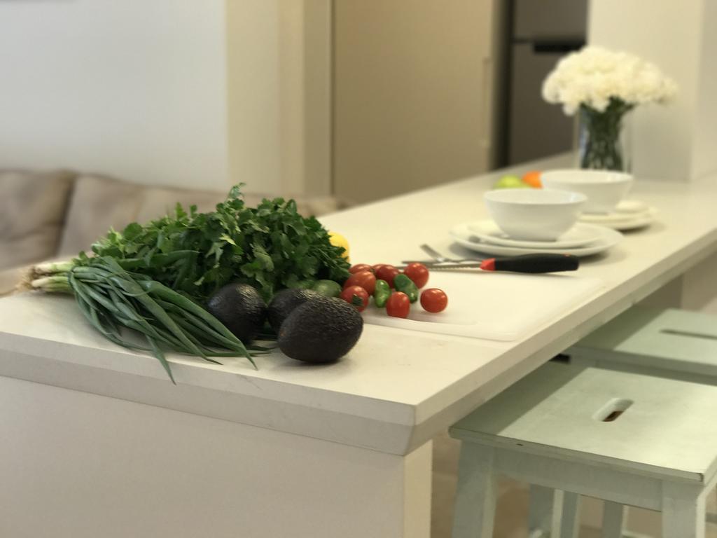 Luxurious By The Beach Apartment With Garden 텔아비브 외부 사진