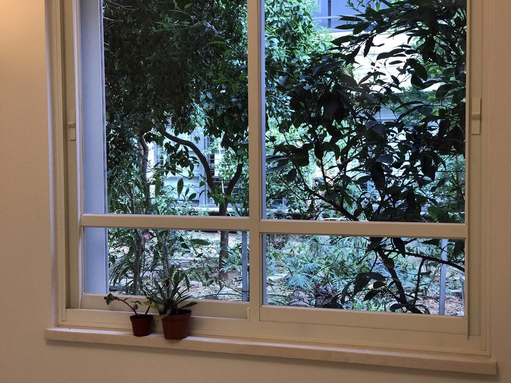 Luxurious By The Beach Apartment With Garden 텔아비브 외부 사진